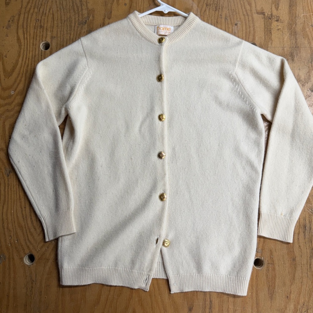 Barrie (IYKYK) Cashmere Cream Button-Front Women's Cardigan